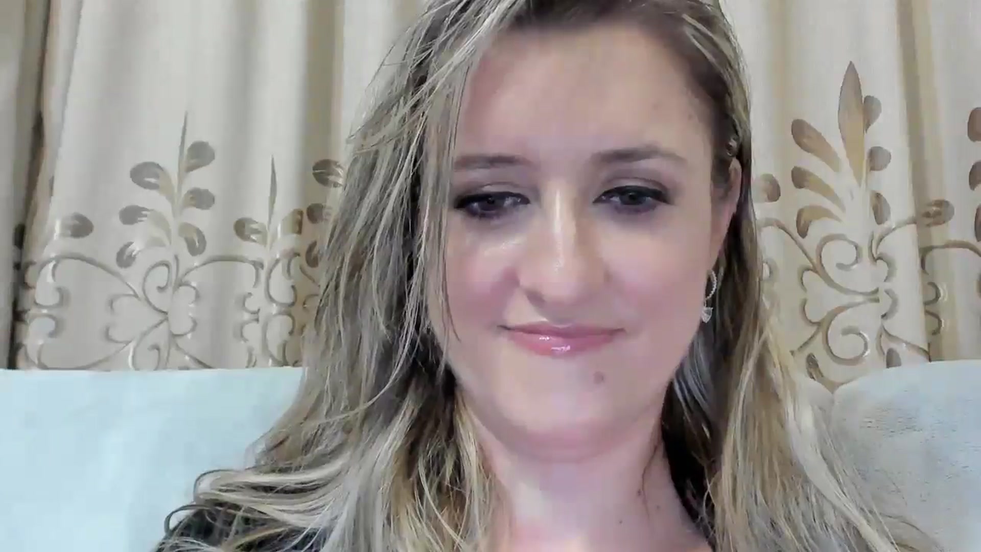 Gallery image thumbnail from BestDream's myfreecams stream on, 08/10/2025, 22:52 image 12 of 20