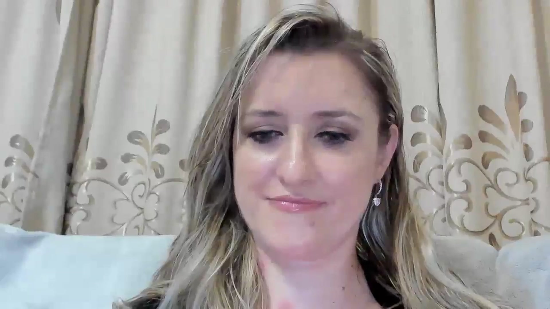 Gallery image thumbnail from BestDream's myfreecams stream on, 08/10/2025, 22:52 image 5 of 20