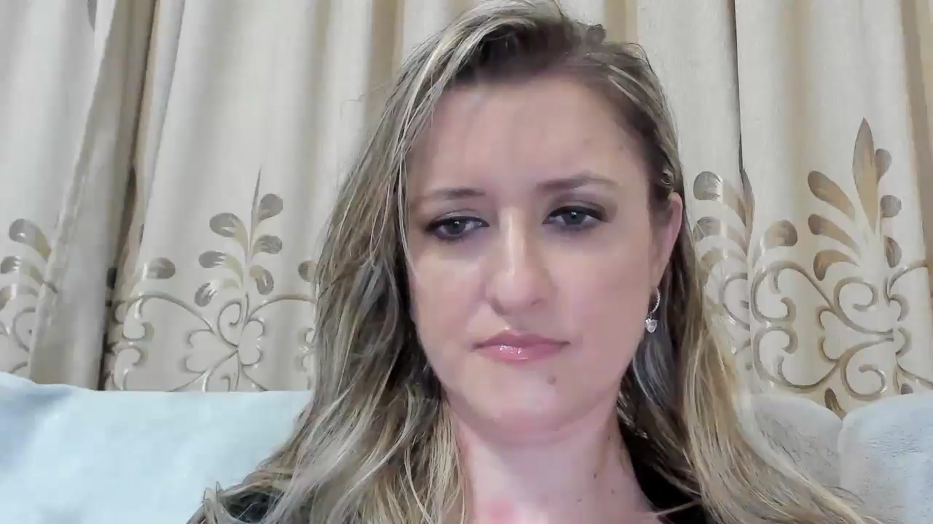 Gallery image thumbnail from BestDream's myfreecams stream on, 08/10/2025, 22:52 image 4 of 20