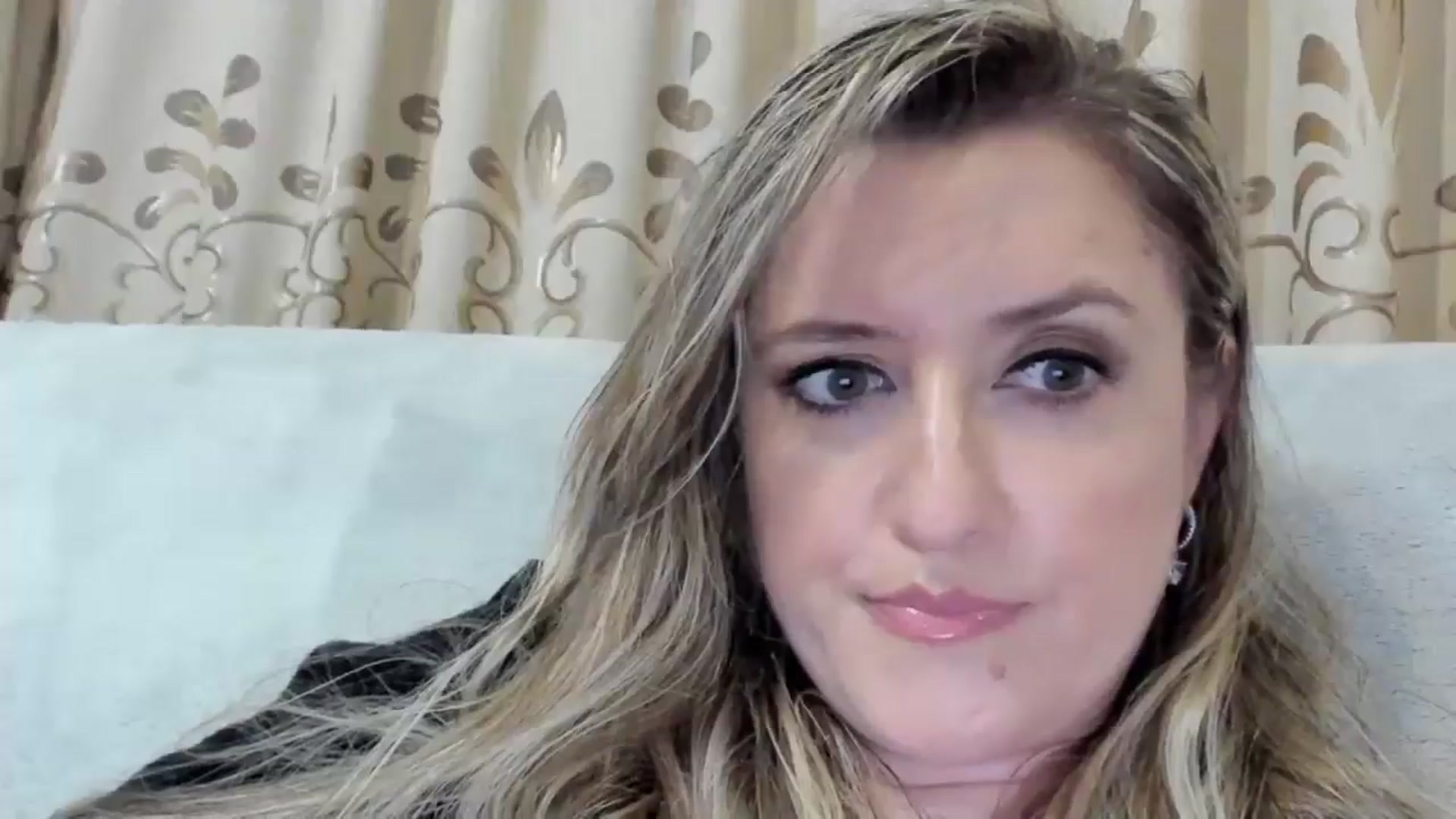 Gallery image thumbnail from BestDream's myfreecams stream on, 08/10/2025, 23:42 image 12 of 20