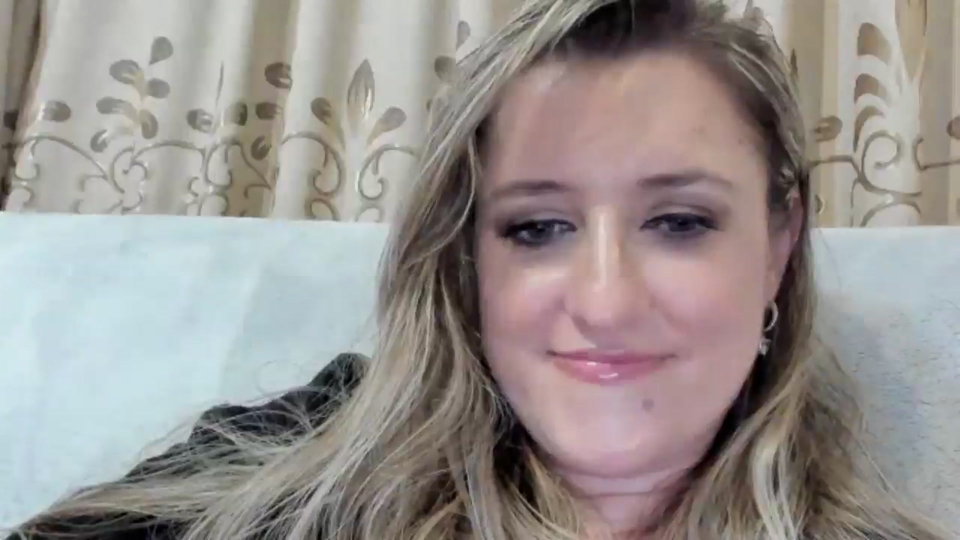 Gallery image thumbnail from BestDream's myfreecams stream on, 08/10/2025, 23:42 image 3 of 20