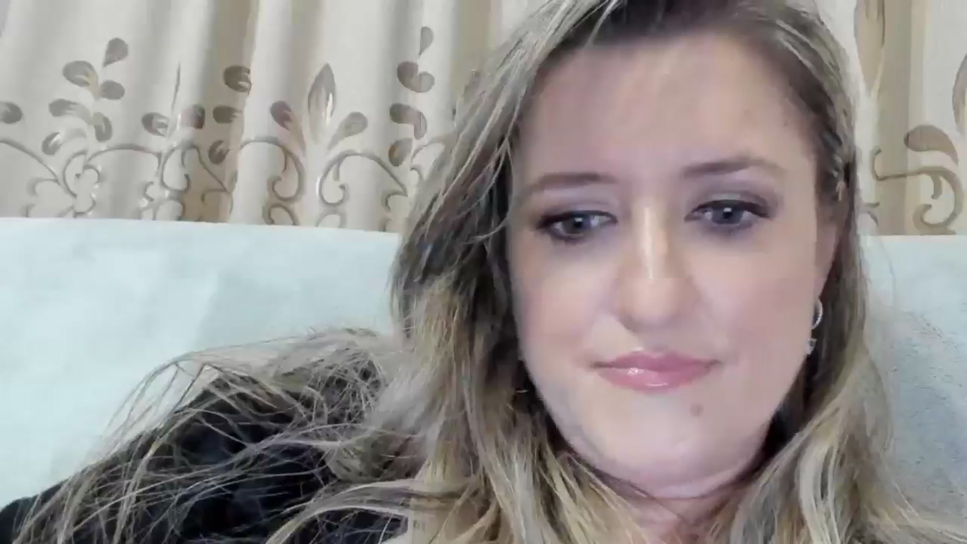 Gallery image thumbnail from BestDream's myfreecams stream on, 08/10/2025, 23:42 image 17 of 20