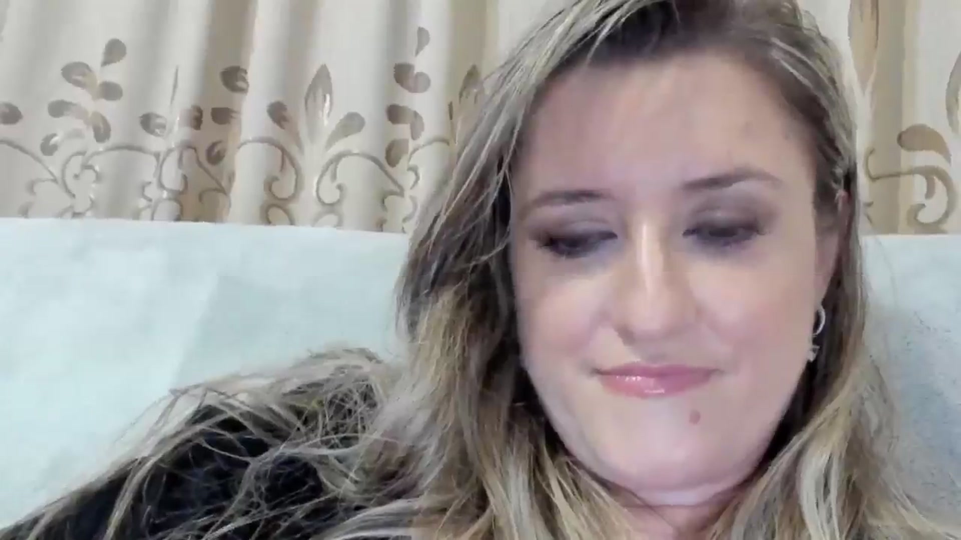 Gallery image thumbnail from BestDream's myfreecams stream on, 08/10/2025, 23:42 image 18 of 20