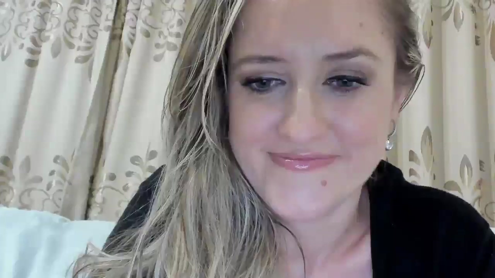 Gallery image thumbnail from BestDream's myfreecams stream on, 08/11/2025, 24:00 image 19 of 20