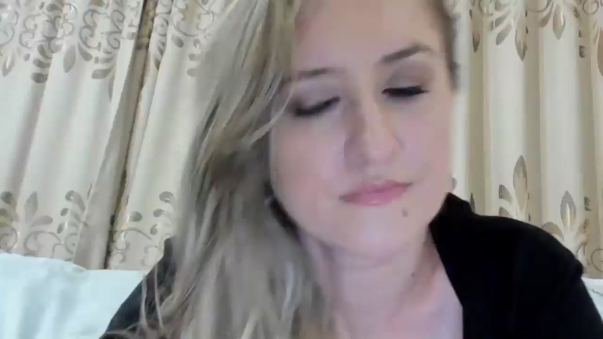 Gallery image thumbnail from BestDream's myfreecams stream on, 08/11/2025, 24:00 image 1 of 20