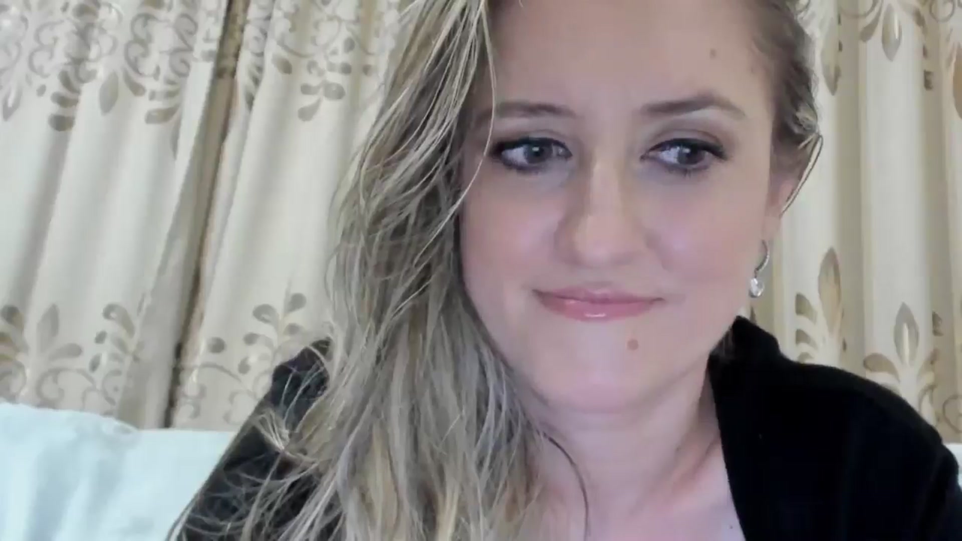 Gallery image thumbnail from BestDream's myfreecams stream on, 08/11/2025, 24:00 image 9 of 20