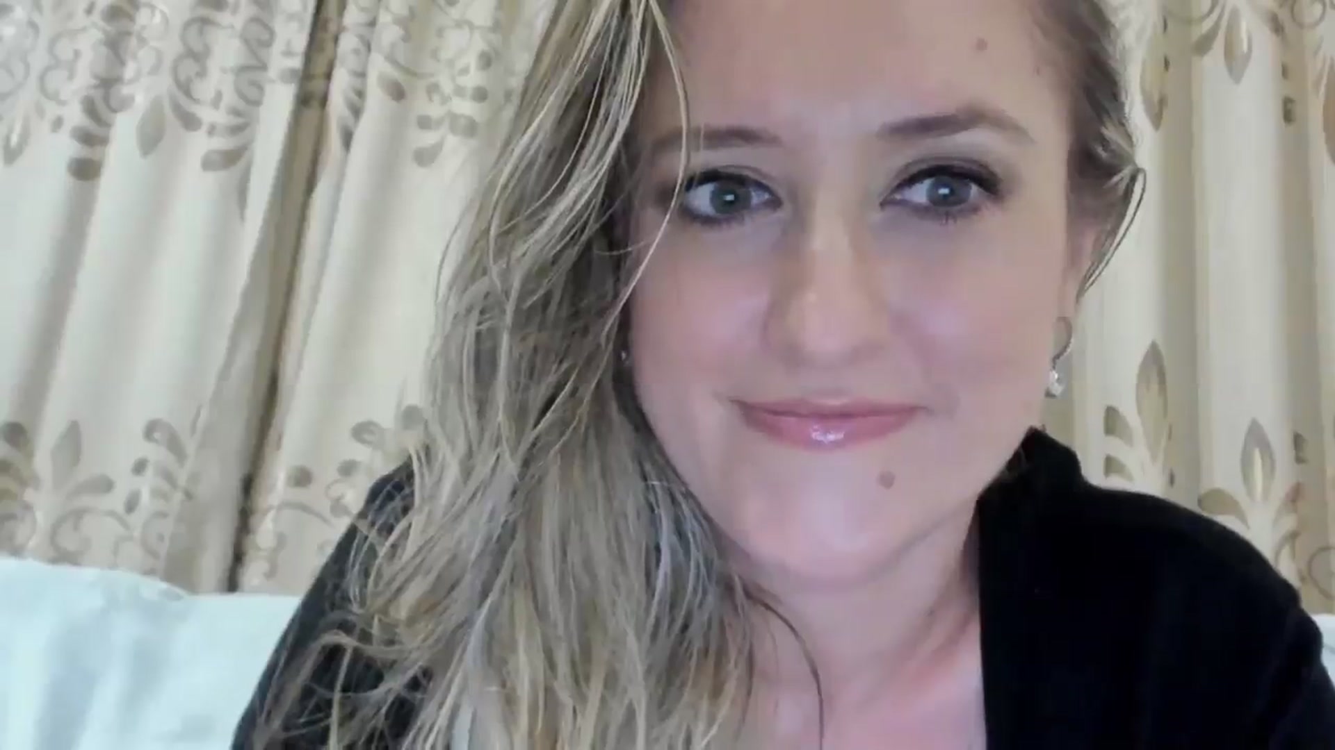 Gallery image thumbnail from BestDream's myfreecams stream on, 08/11/2025, 24:00 image 10 of 20