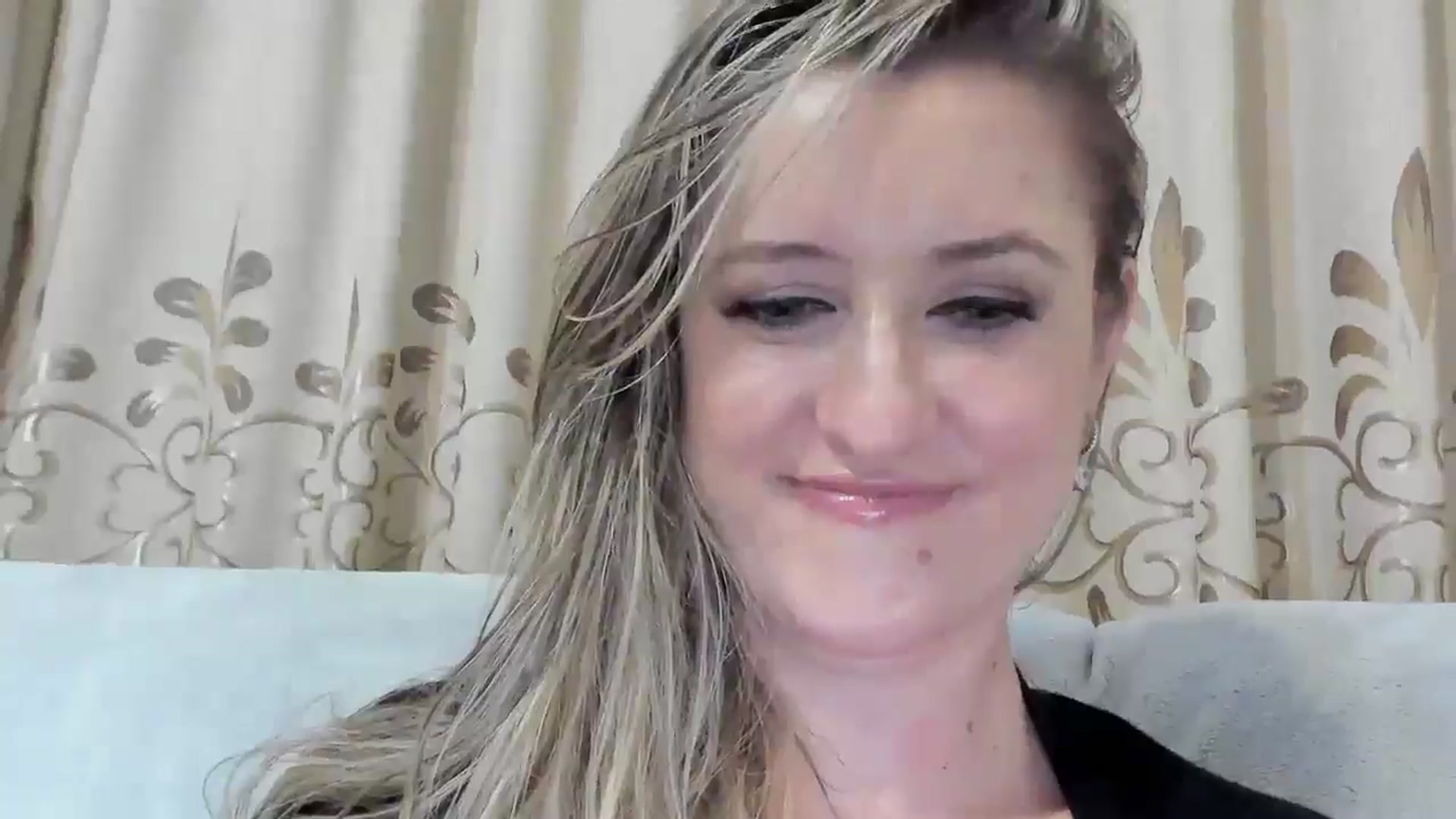 Gallery image thumbnail from BestDream's myfreecams stream on, 08/11/2025, 24:40 image 13 of 20