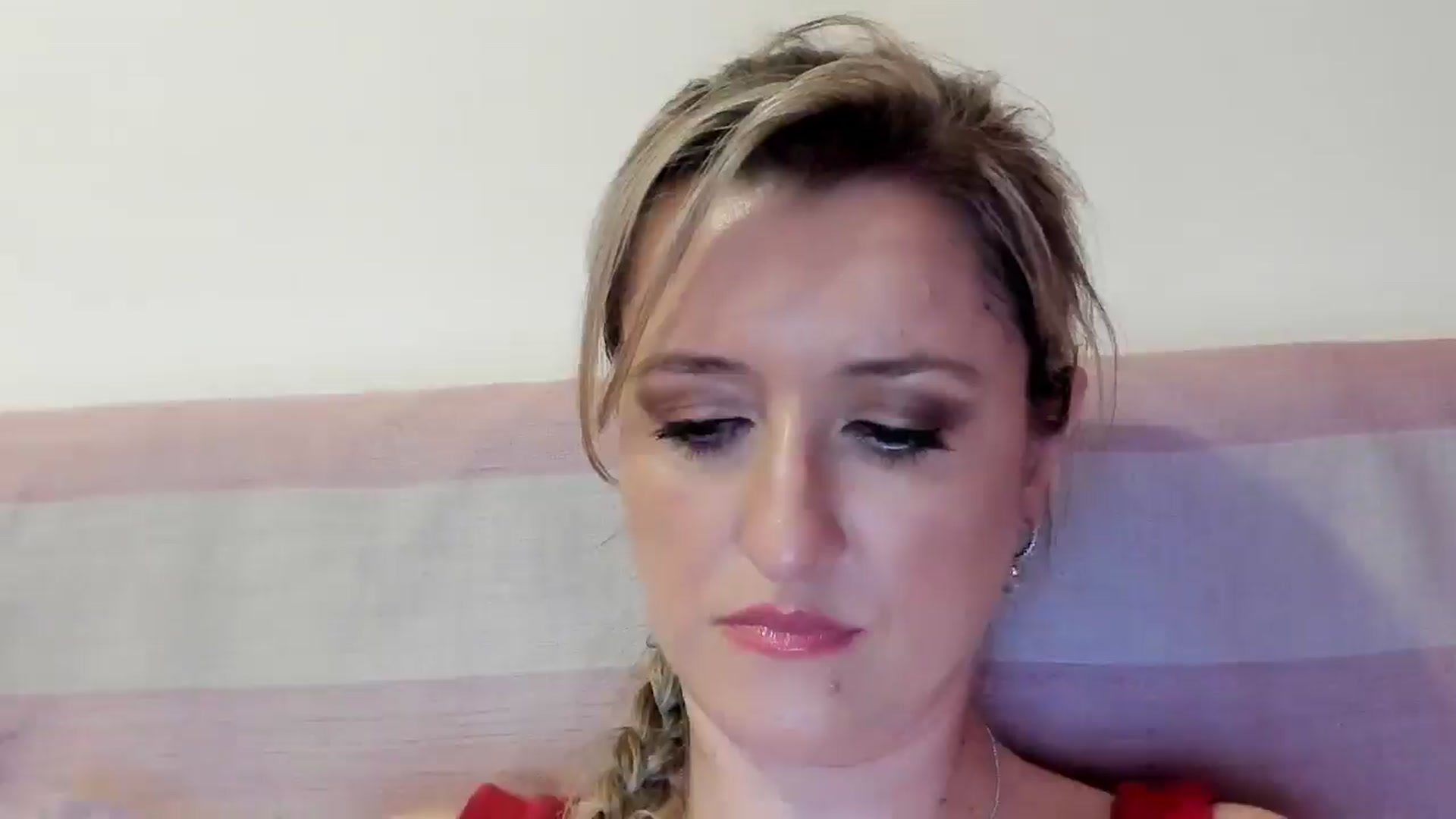 Gallery image thumbnail from BestDream's myfreecams stream on, 08/12/2025, 22:15 image 17 of 20