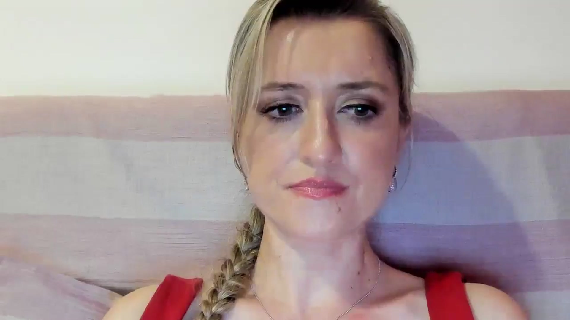 Gallery image thumbnail from BestDream's myfreecams stream on, 08/12/2025, 23:48 image 9 of 20