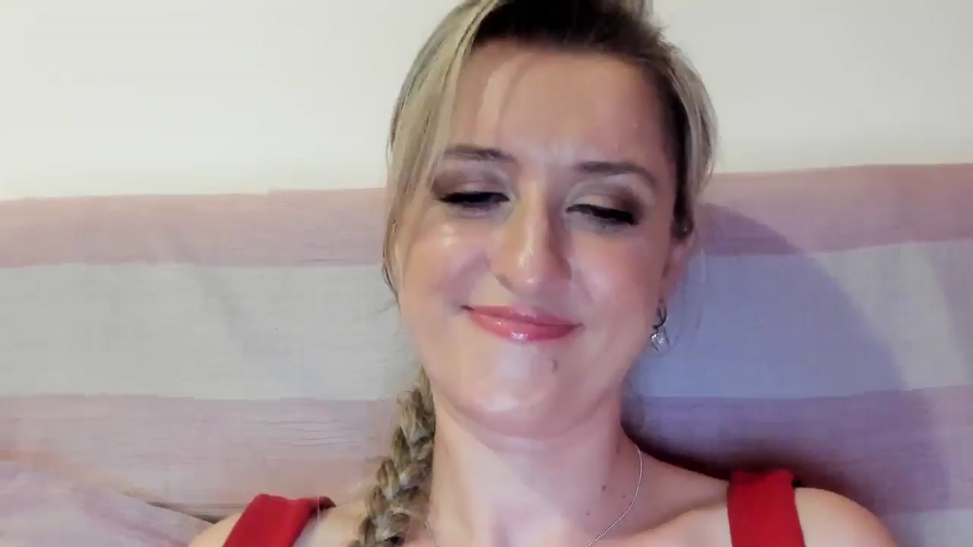 Gallery image thumbnail from BestDream's myfreecams stream on, 08/12/2025, 23:48 image 4 of 20
