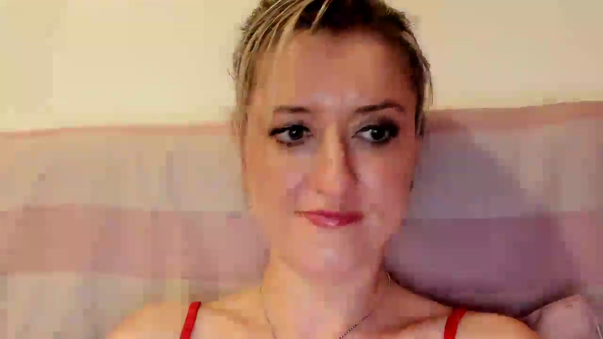 Gallery image thumbnail from BestDream's myfreecams stream on, 08/16/2025, 21:03 image 8 of 20