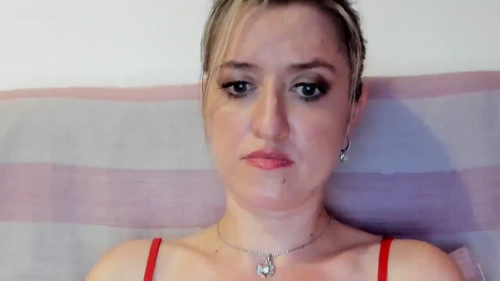 Gallery image thumbnail from BestDream's myfreecams stream on, 08/16/2025, 22:49 image 14 of 20