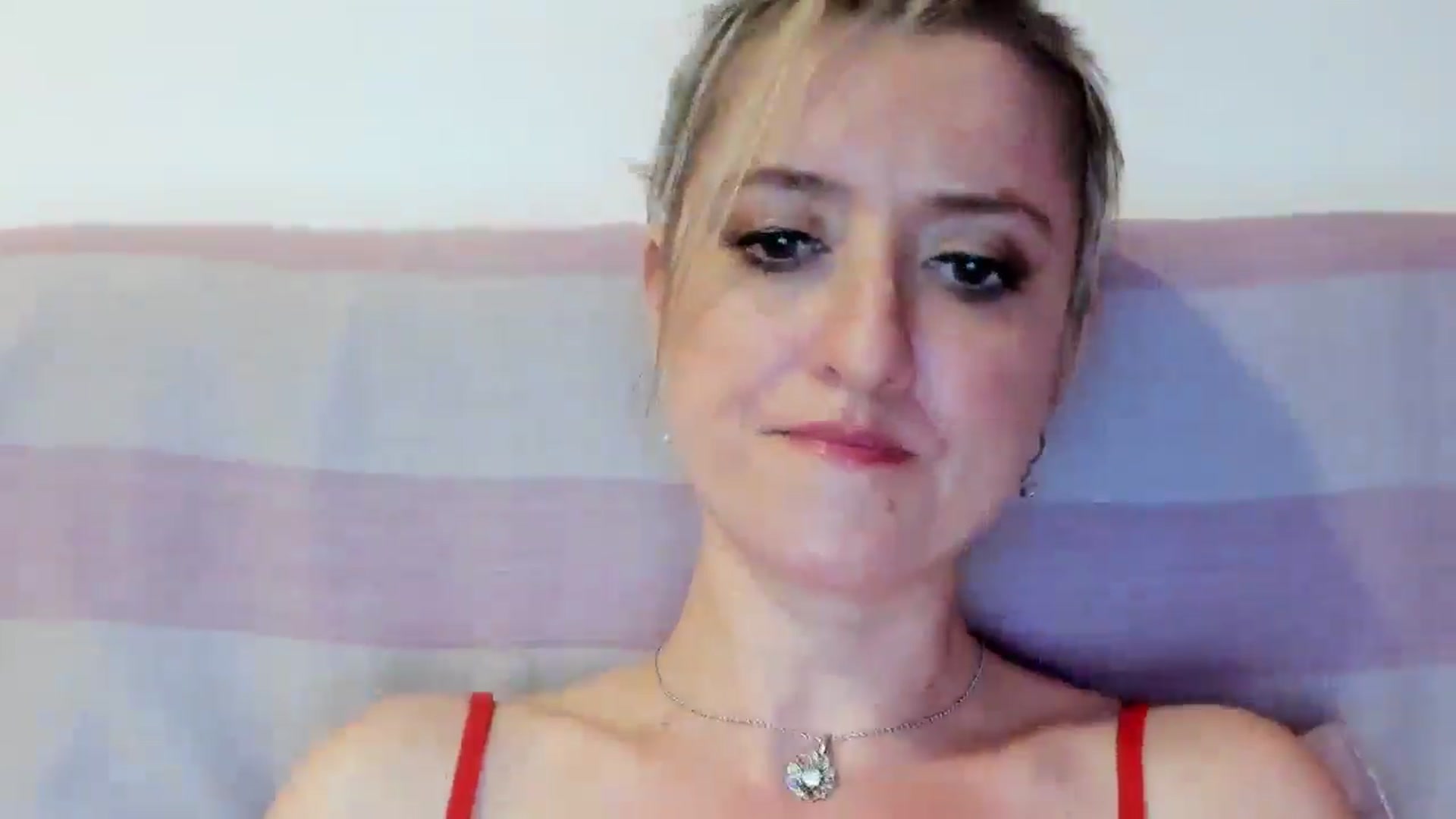 Gallery image thumbnail from BestDream's myfreecams stream on, 08/16/2025, 22:49 image 18 of 20