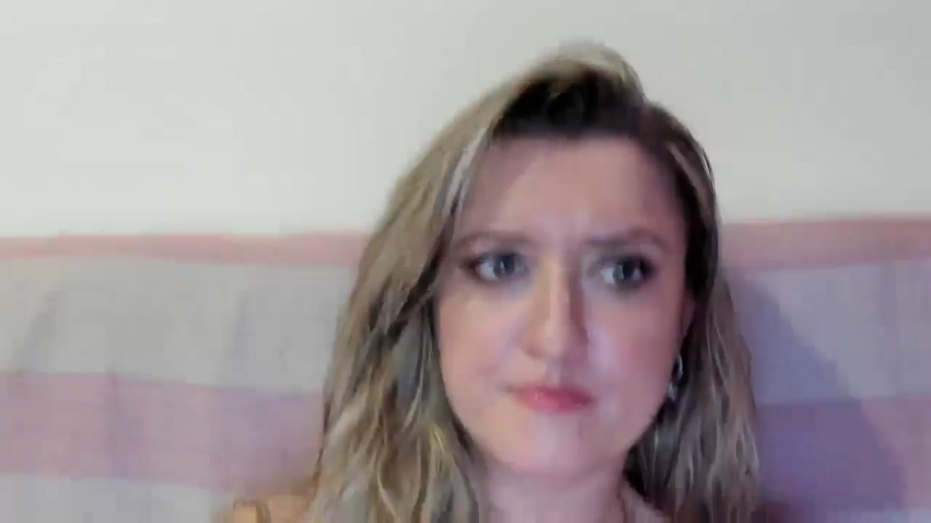 Gallery image thumbnail from BestDream's myfreecams stream on, 08/16/2025, 23:49 image 8 of 20