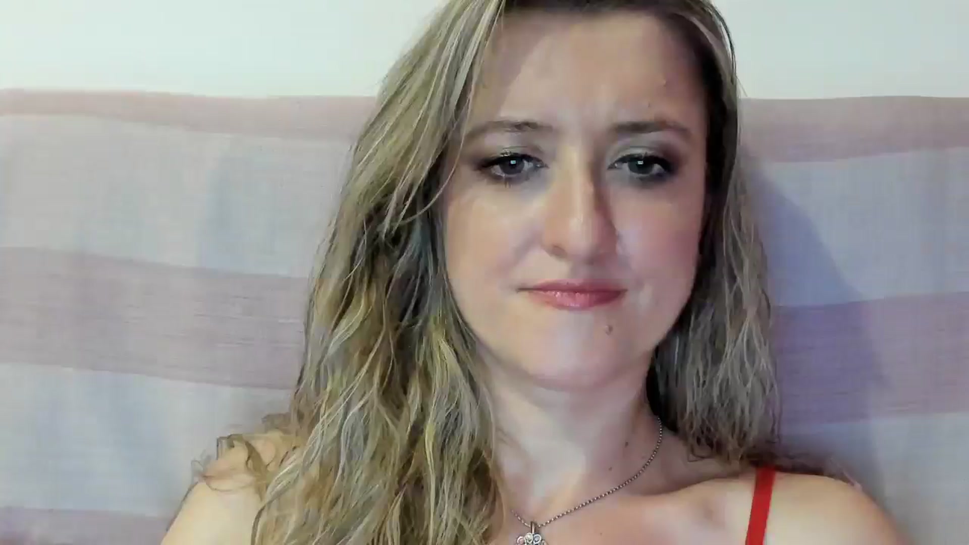 Gallery image thumbnail from BestDream's myfreecams stream on, 08/16/2025, 23:49 image 16 of 20