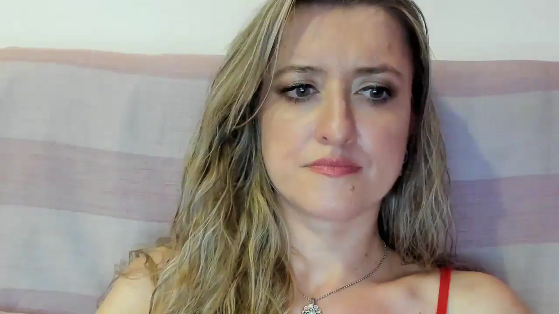 Gallery image thumbnail from BestDream's myfreecams stream on, 08/16/2025, 23:49 image 18 of 20