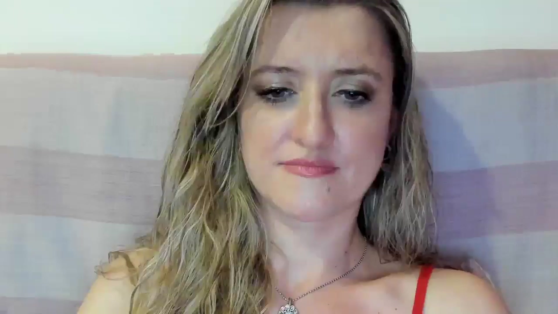 Gallery image thumbnail from BestDream's myfreecams stream on, 08/16/2025, 23:49 image 11 of 20