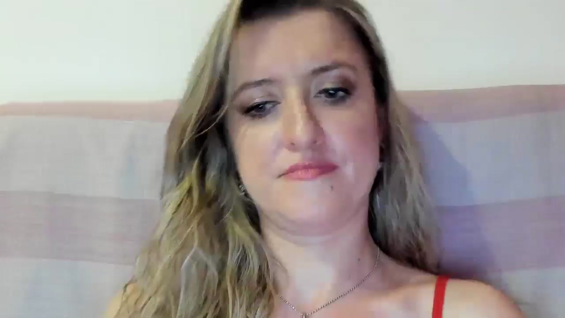 Gallery image thumbnail from BestDream's myfreecams stream on, 08/16/2025, 23:49 image 3 of 20