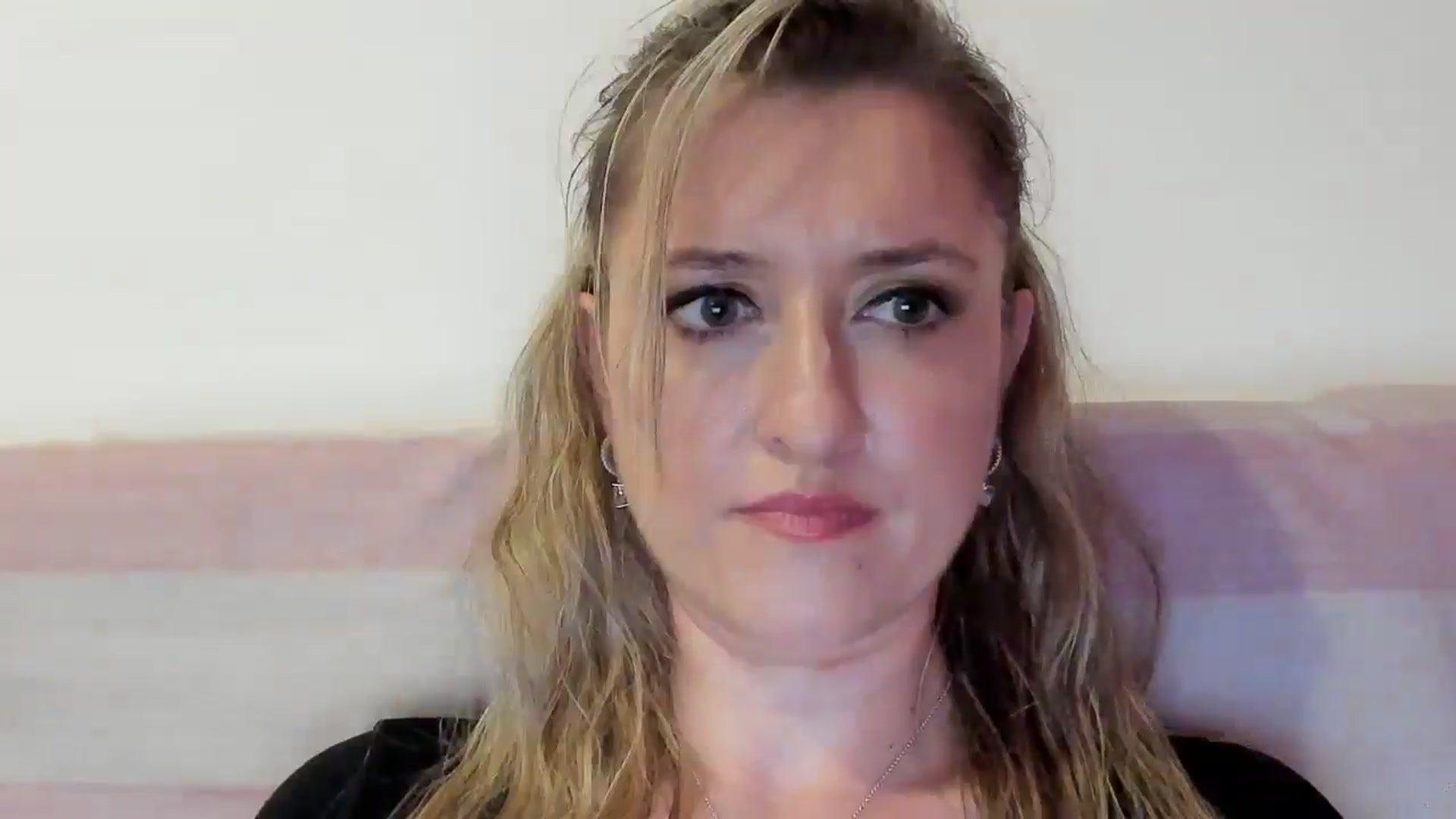 Gallery image thumbnail from BestDream's myfreecams stream on, 08/17/2025, 22:39 image 18 of 20