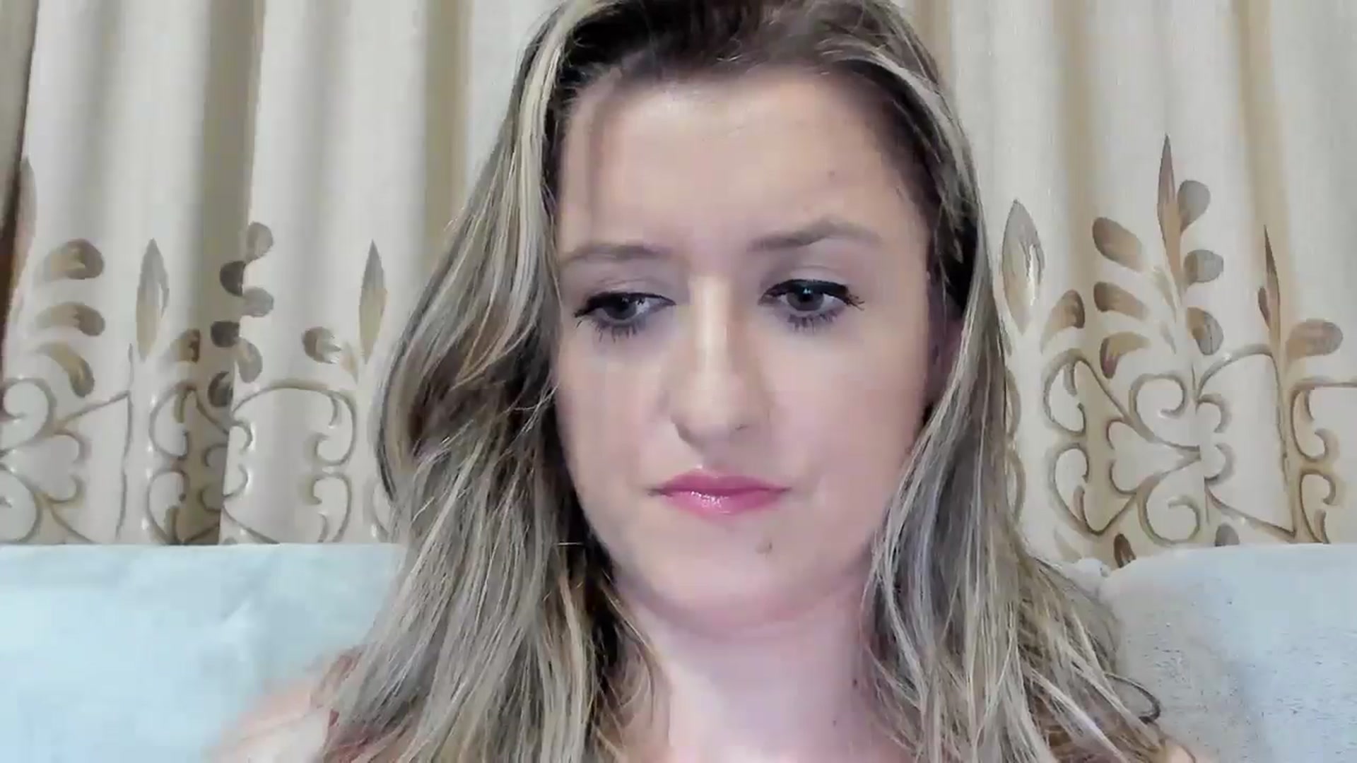 Gallery image thumbnail from BestDream's myfreecams stream on, 08/21/2025, 22:25 image 11 of 20
