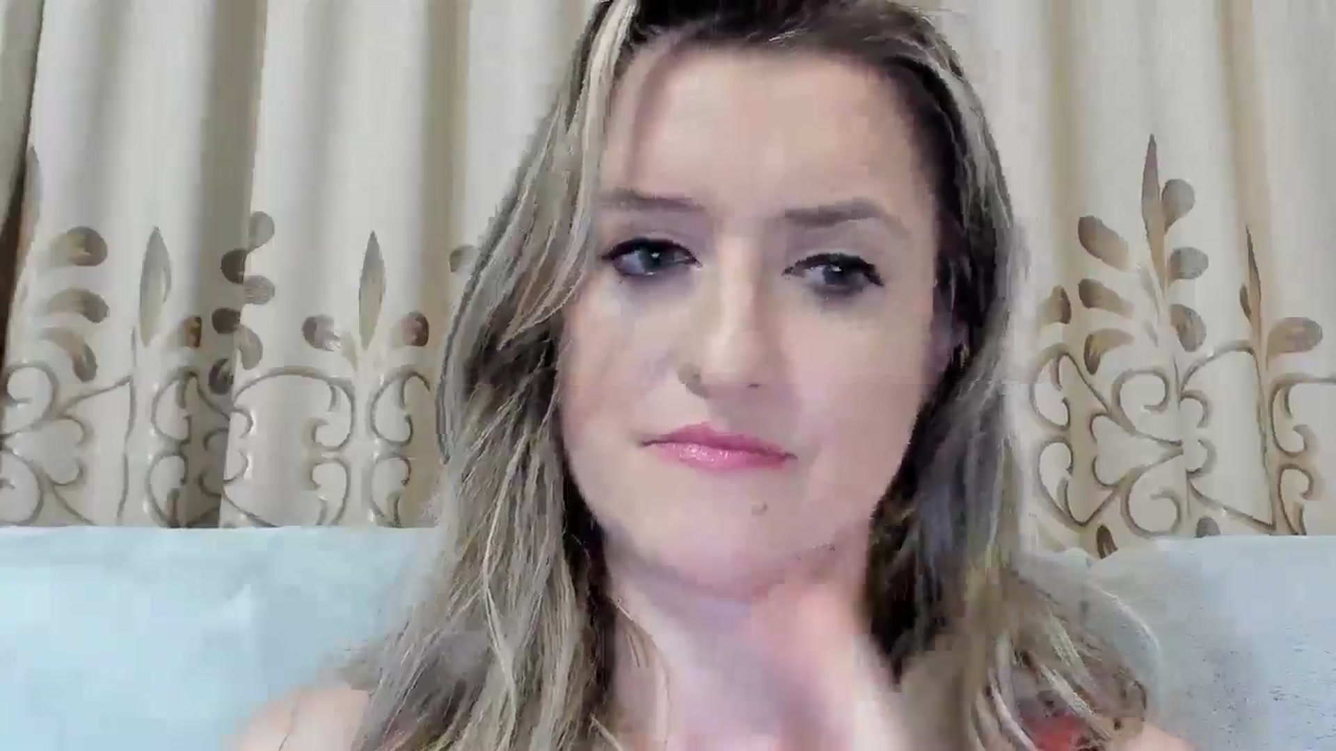 Gallery image thumbnail from BestDream's myfreecams stream on, 08/21/2025, 22:25 image 18 of 20
