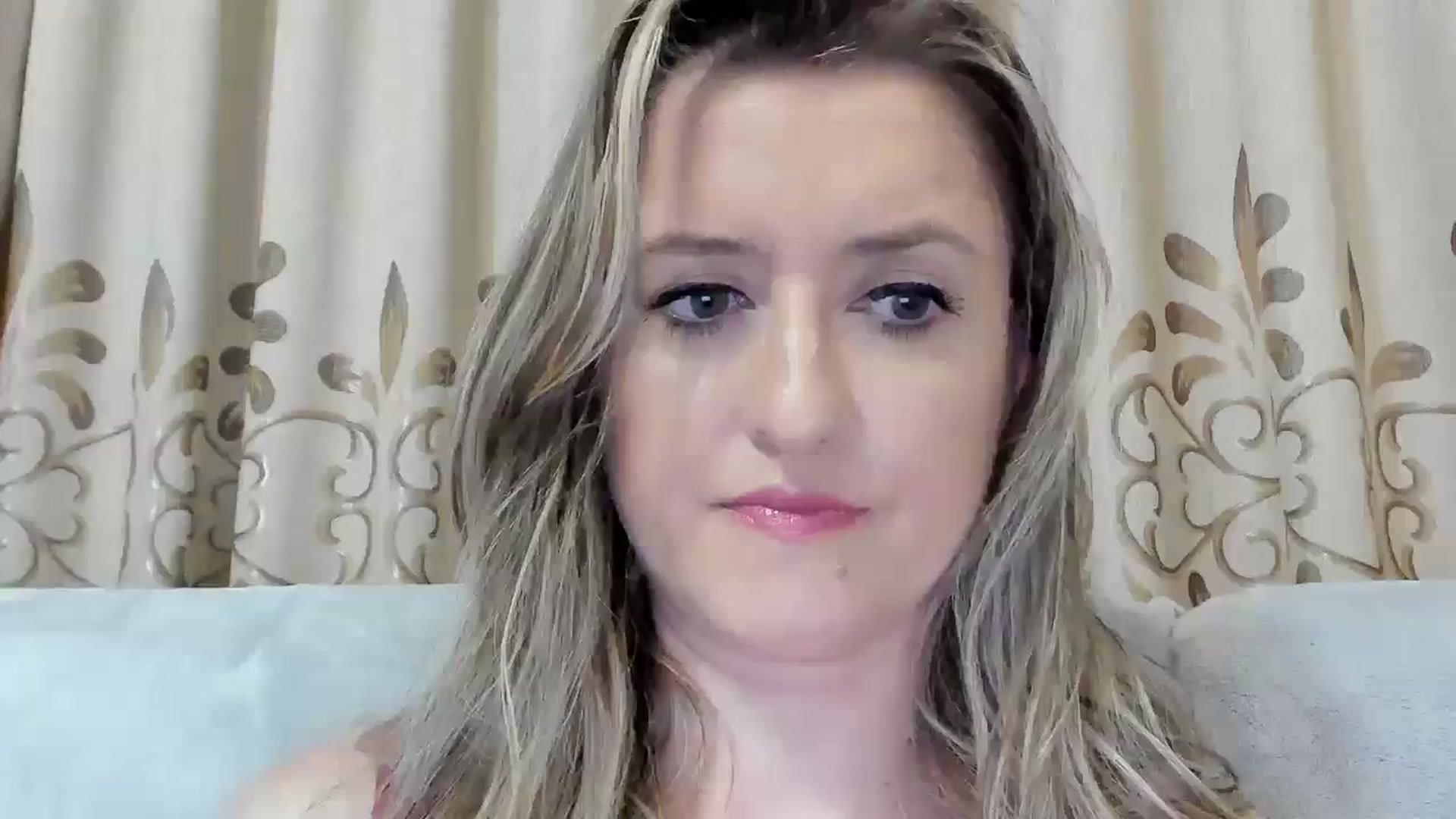 Gallery image thumbnail from BestDream's myfreecams stream on, 08/21/2025, 22:25 image 14 of 20