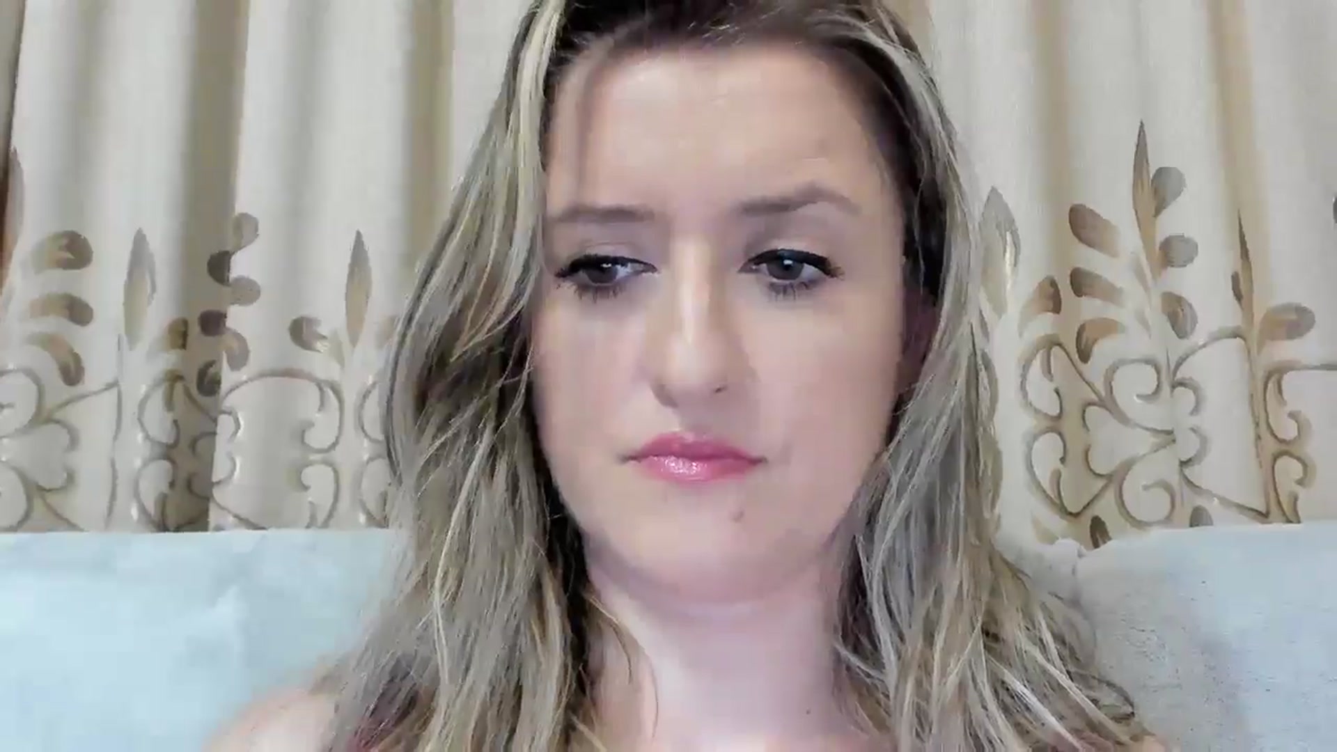 Gallery image thumbnail from BestDream's myfreecams stream on, 08/21/2025, 22:25 image 13 of 20