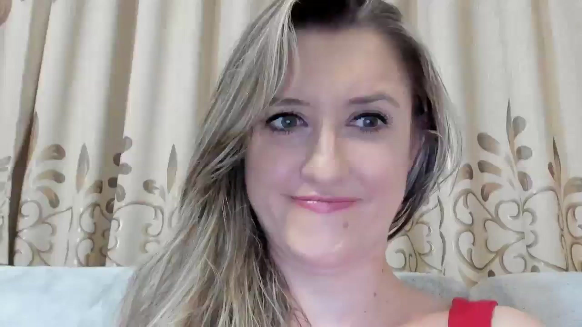 Gallery image thumbnail from BestDream's myfreecams stream on, 08/21/2025, 23:53 image 14 of 20
