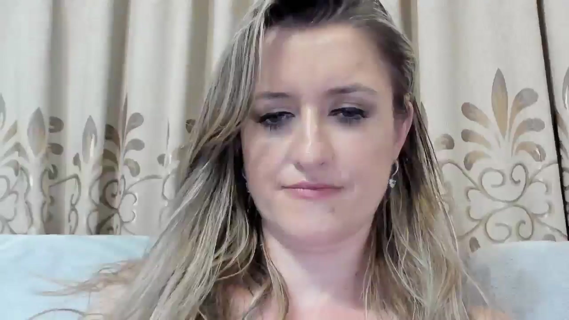 Gallery image thumbnail from BestDream's myfreecams stream on, 08/22/2025, 20:54 image 18 of 20