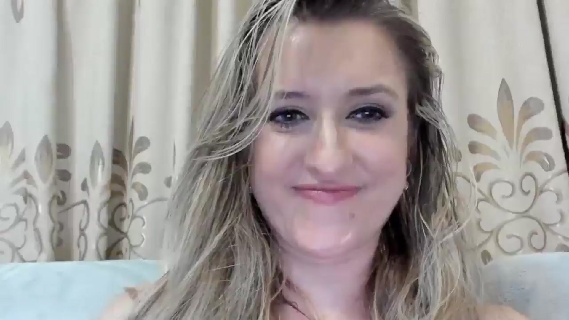 Gallery image thumbnail from BestDream's myfreecams stream on, 08/22/2025, 20:54 image 2 of 20