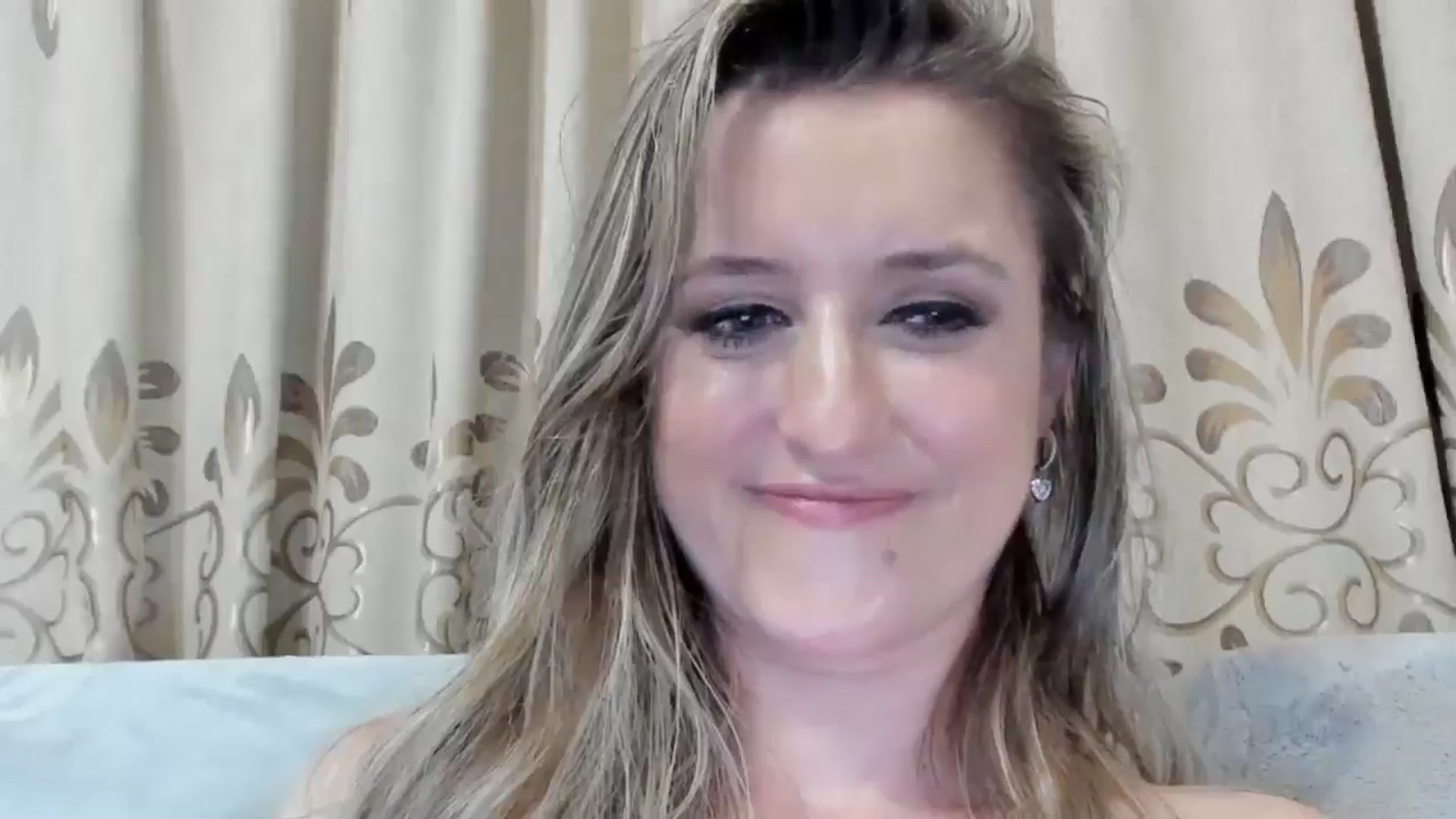 Gallery image thumbnail from BestDream's myfreecams stream on, 08/23/2025, 24:18 image 7 of 20