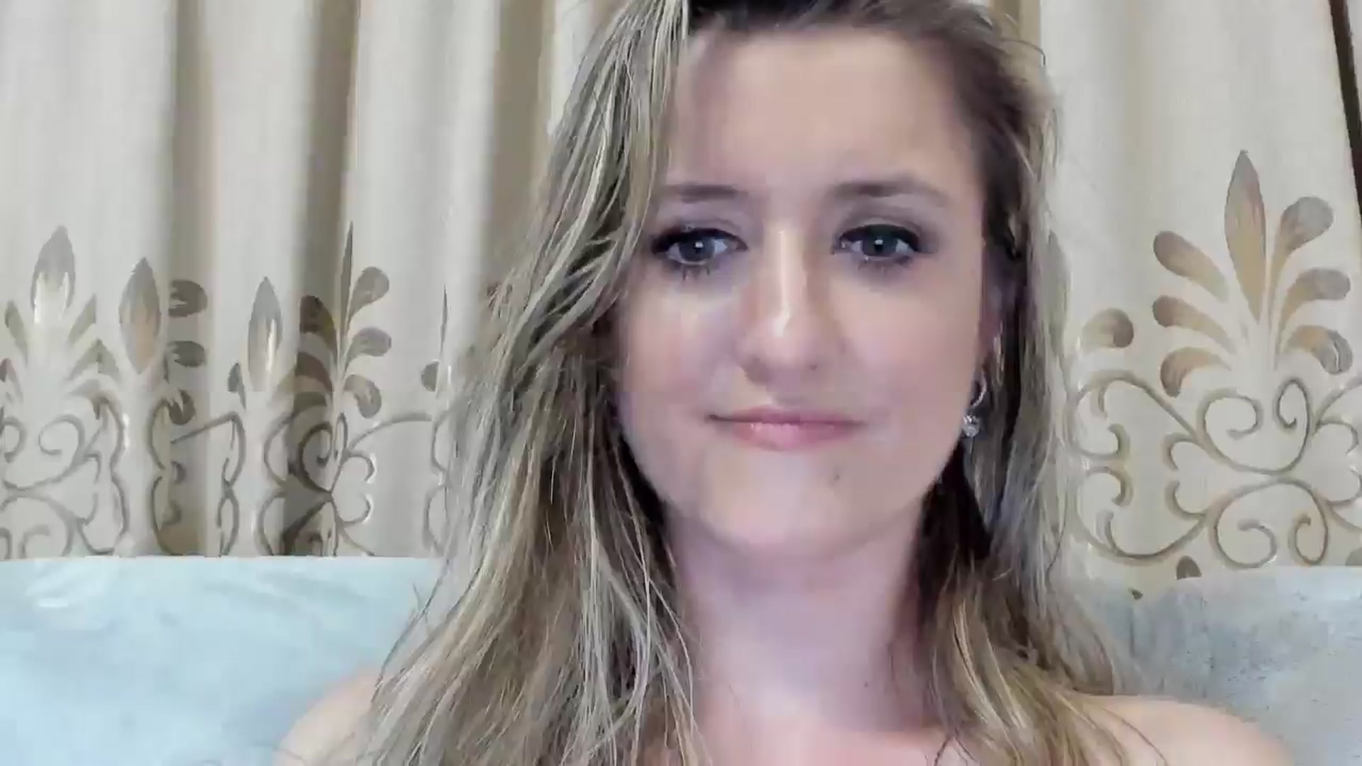Gallery image thumbnail from BestDream's myfreecams stream on, 08/23/2025, 24:18 image 16 of 20
