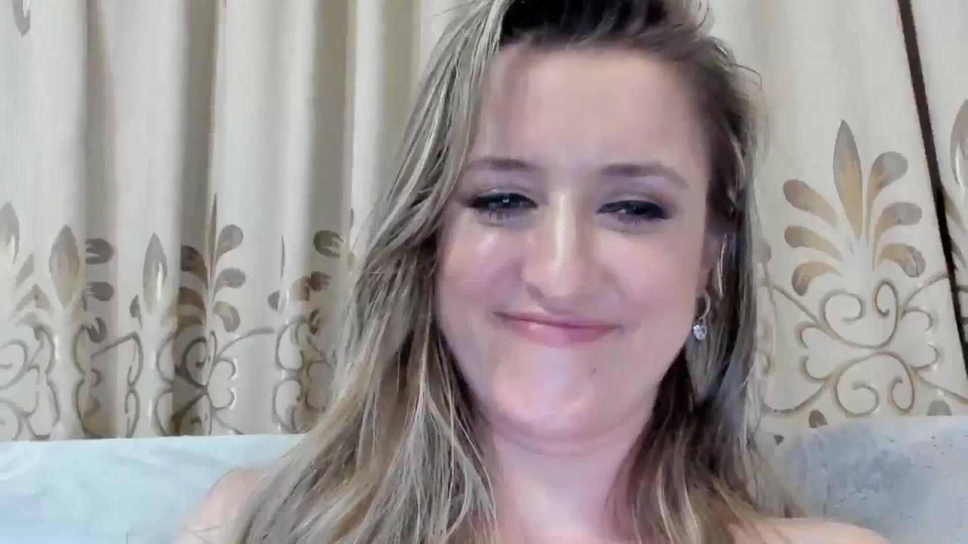 Gallery image thumbnail from BestDream's myfreecams stream on, 08/23/2025, 24:18 image 6 of 20