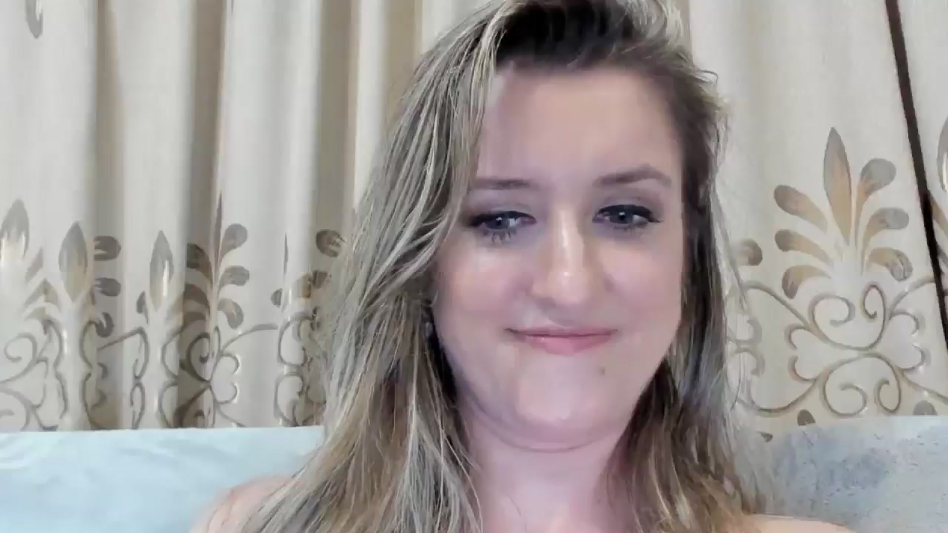 Gallery image thumbnail from BestDream's myfreecams stream on, 08/23/2025, 24:18 image 10 of 20