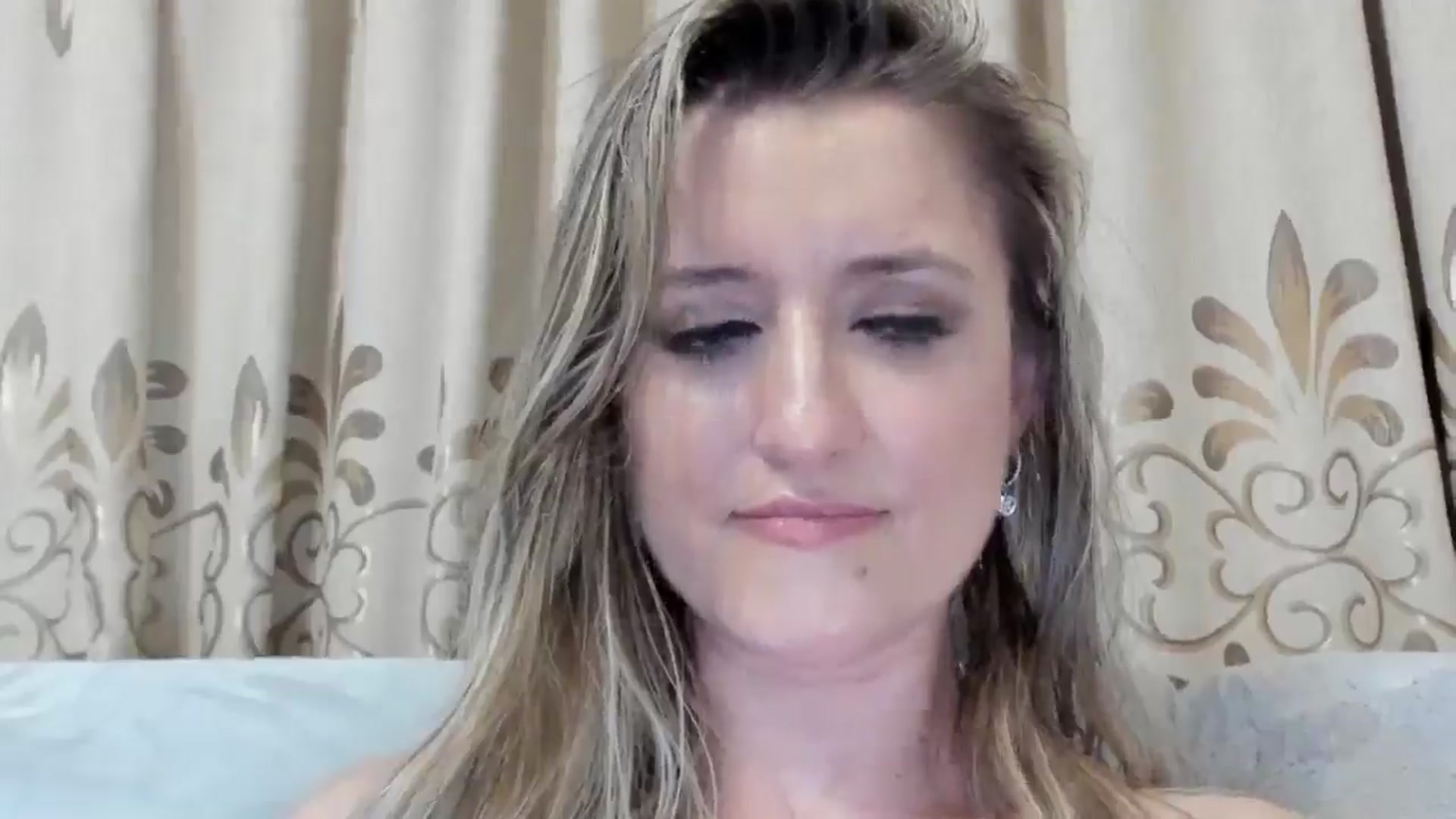 Gallery image thumbnail from BestDream's myfreecams stream on, 08/23/2025, 24:18 image 14 of 20
