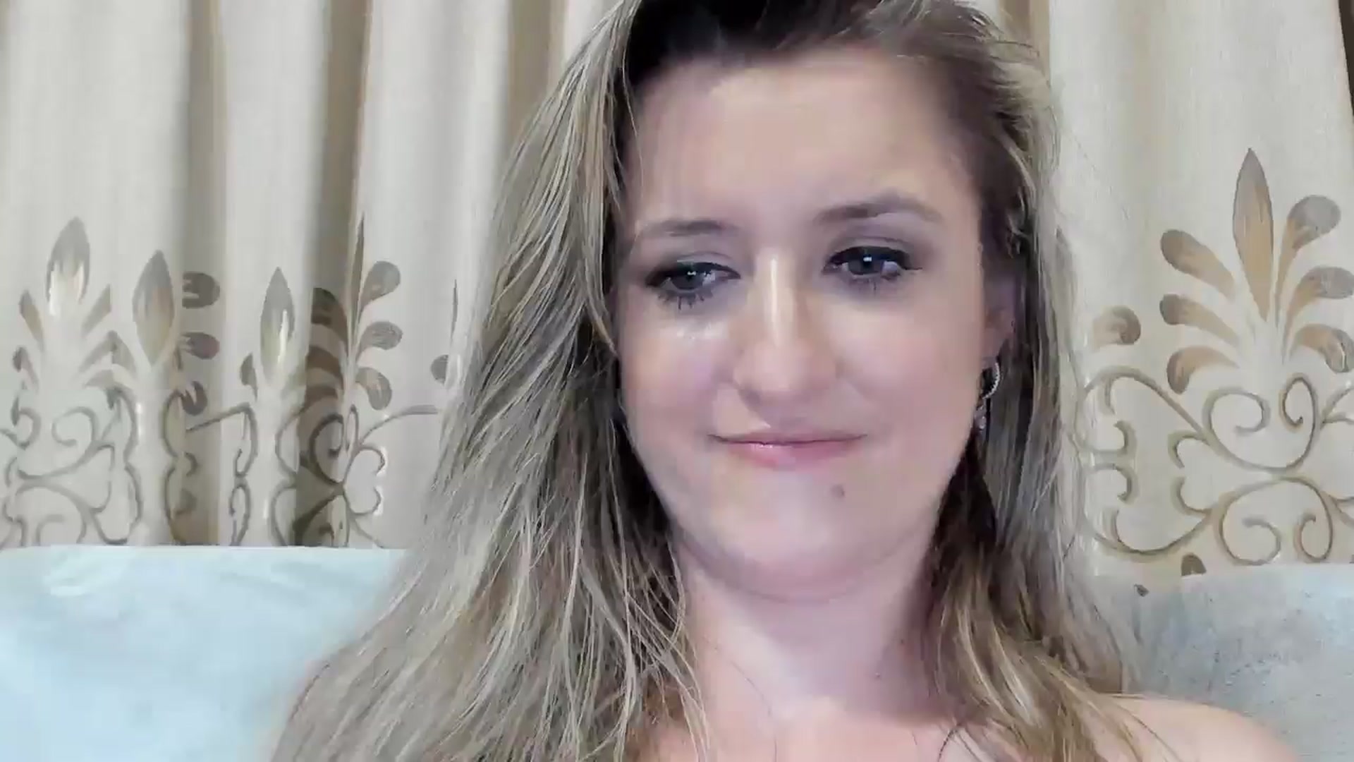 Gallery image thumbnail from BestDream's myfreecams stream on, 08/23/2025, 24:18 image 20 of 20