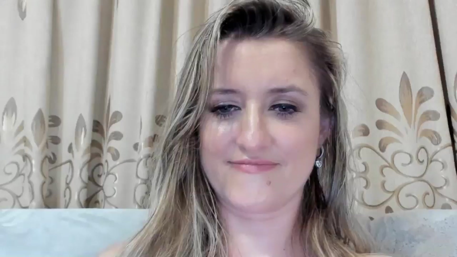 Gallery image thumbnail from BestDream's myfreecams stream on, 08/23/2025, 24:18 image 15 of 20