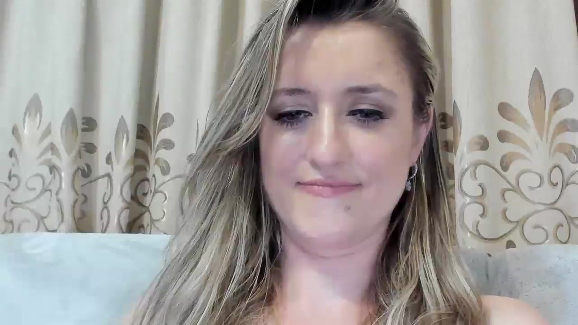 Gallery image thumbnail from BestDream's myfreecams stream on, 08/23/2025, 01:10 image 4 of 20