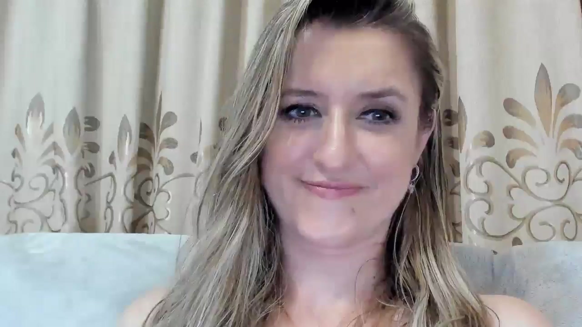 Gallery image thumbnail from BestDream's myfreecams stream on, 08/23/2025, 01:10 image 12 of 20