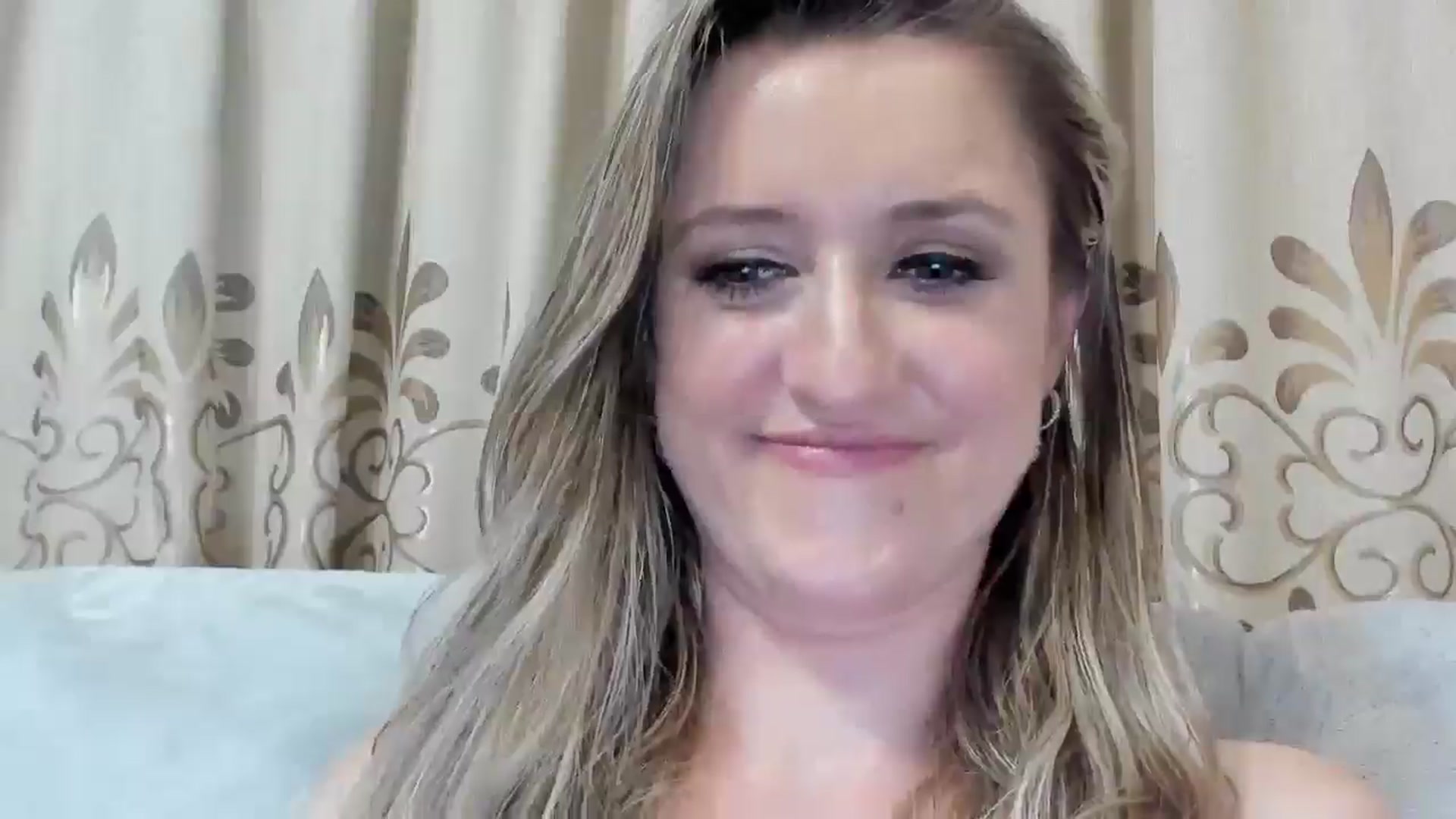 Gallery image thumbnail from BestDream's myfreecams stream on, 08/23/2025, 01:10 image 7 of 20