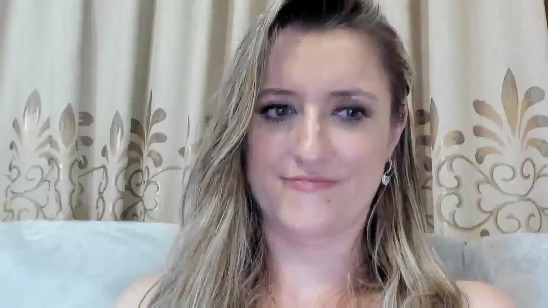 Gallery image thumbnail from BestDream's myfreecams stream on, 08/23/2025, 01:10 image 9 of 20