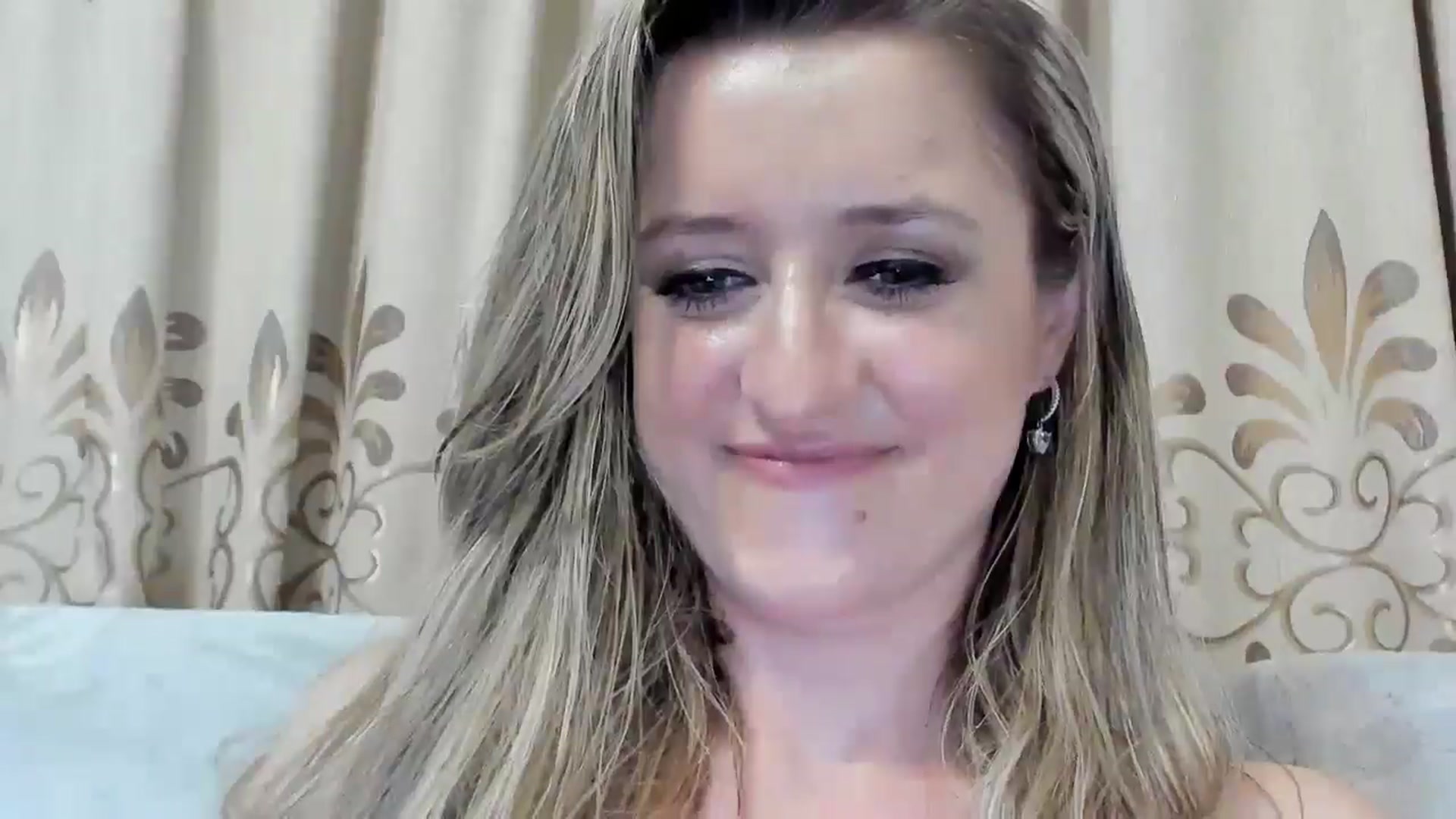 Gallery image thumbnail from BestDream's myfreecams stream on, 08/23/2025, 01:10 image 13 of 20