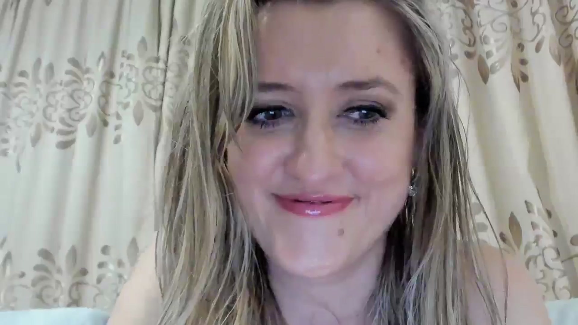 Gallery image thumbnail from BestDream's myfreecams stream on, 08/23/2025, 20:05 image 14 of 20