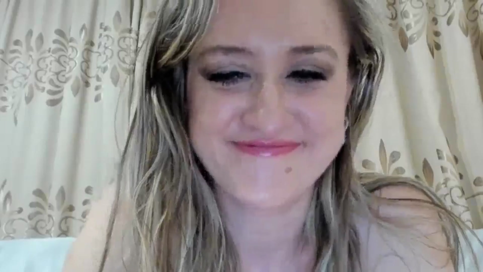 Gallery image thumbnail from BestDream's myfreecams stream on, 08/23/2025, 20:05 image 4 of 20