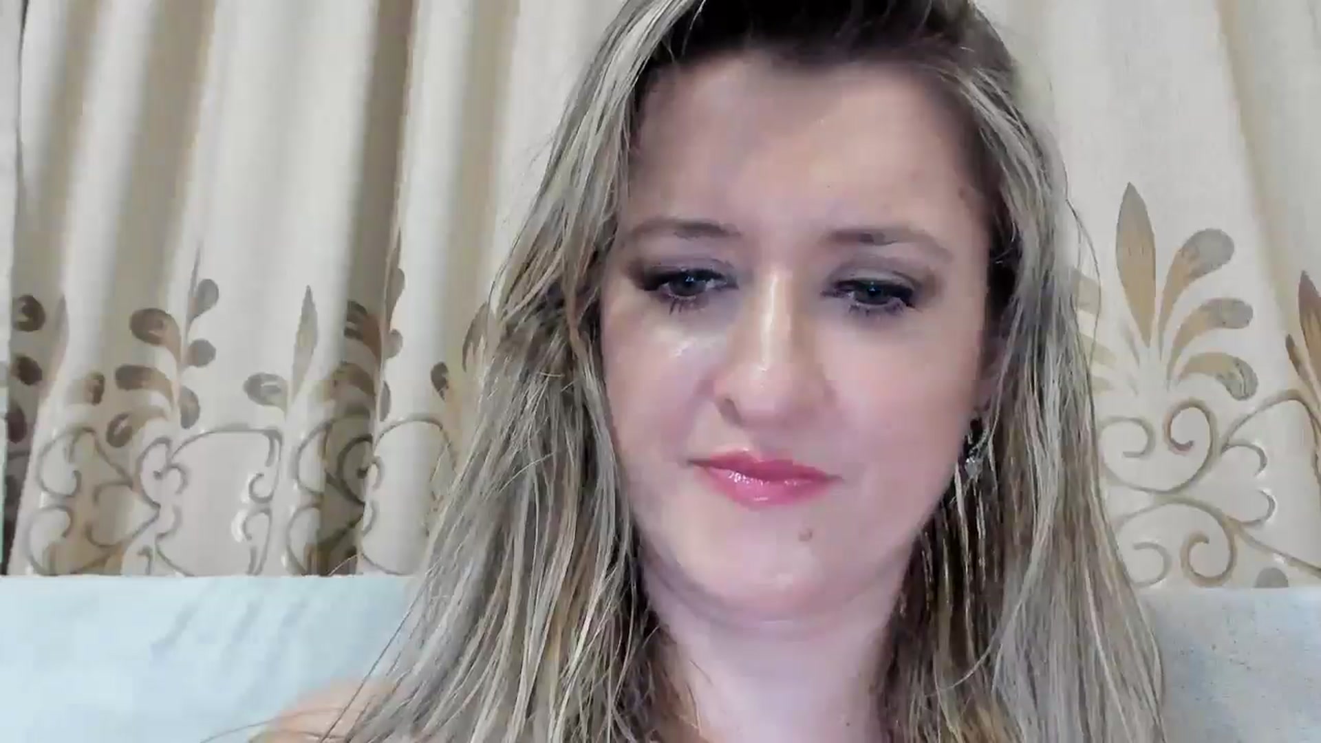 Gallery image thumbnail from BestDream's myfreecams stream on, 08/23/2025, 20:41 image 8 of 20