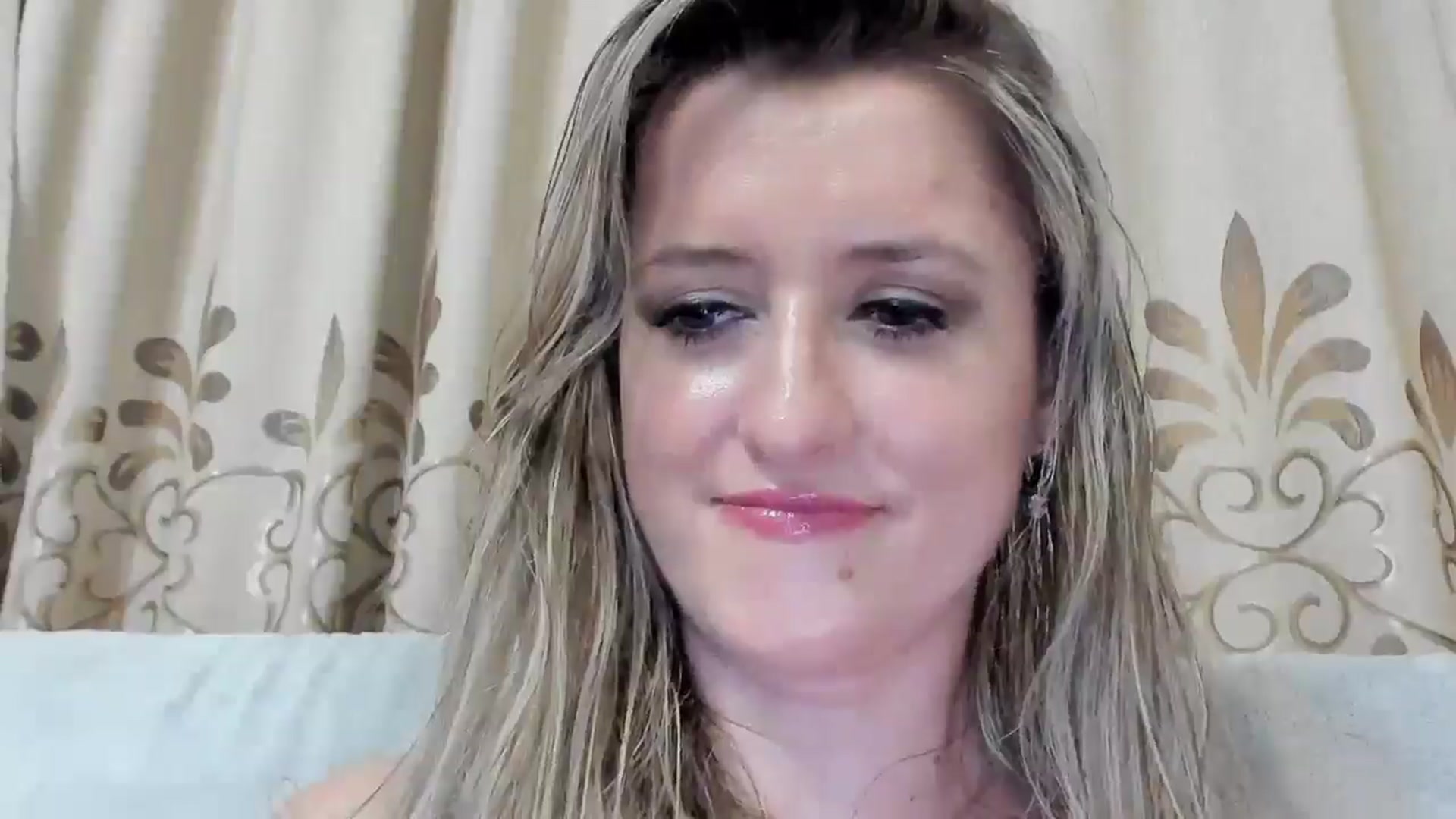 Gallery image thumbnail from BestDream's myfreecams stream on, 08/23/2025, 20:41 image 17 of 20