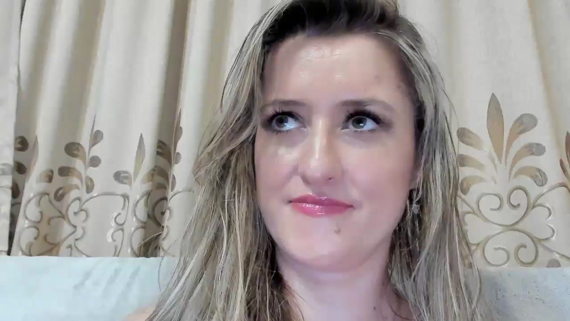Gallery image thumbnail from BestDream's myfreecams stream on, 08/23/2025, 20:41 image 10 of 20