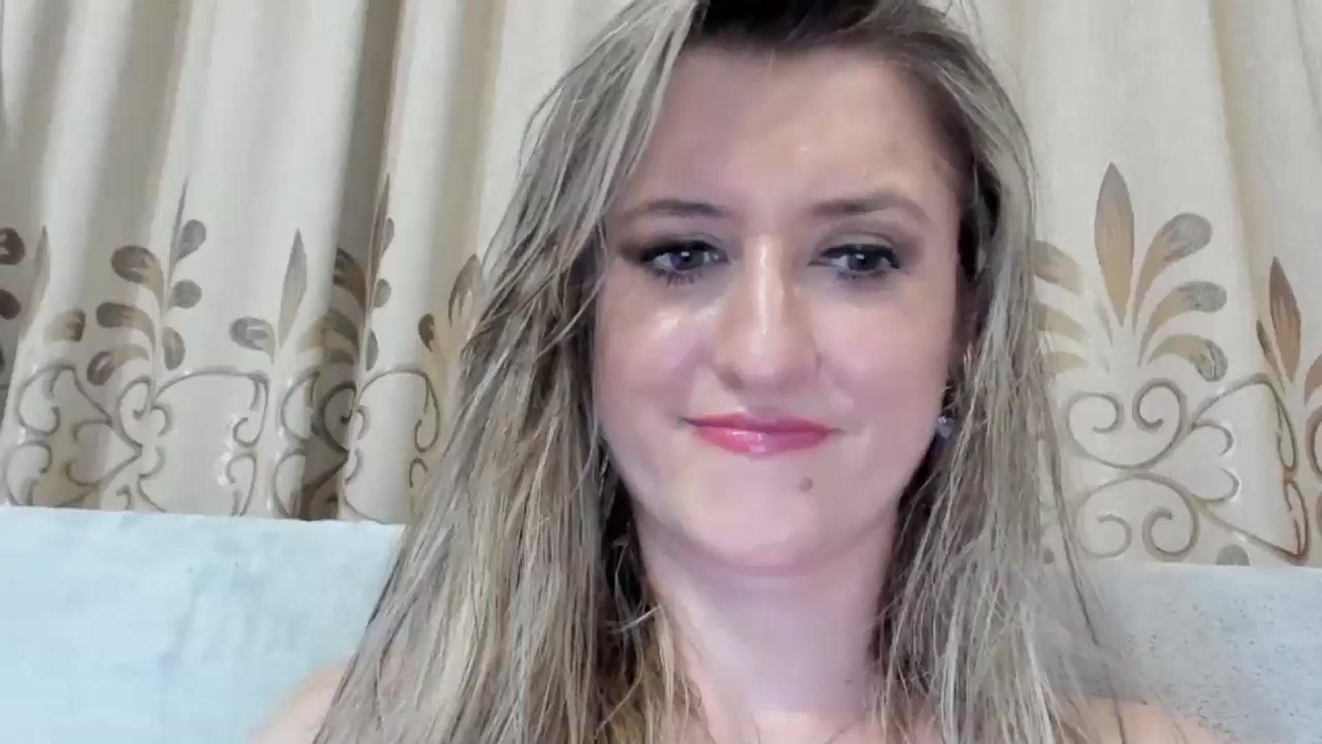 Gallery image thumbnail from BestDream's myfreecams stream on, 08/23/2025, 22:43 image 10 of 20