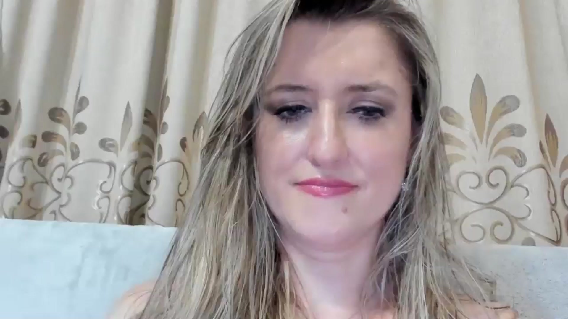 Gallery image thumbnail from BestDream's myfreecams stream on, 08/23/2025, 22:43 image 6 of 20